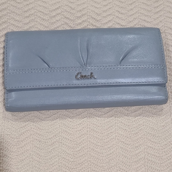 Gray Coach women's tri-fold leather wallet- EUC - Picture 1 of 10